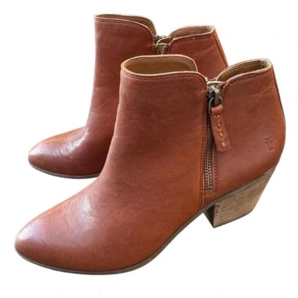 Frye Brown Ankle Boots with Side Zipper and Stacked Heel - Picture 1 of 8